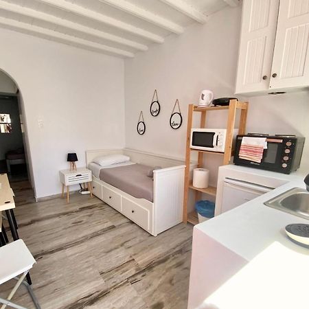 Elenitas Town House With Balcony And Sea View Apartment Mykonos Town Bagian luar foto