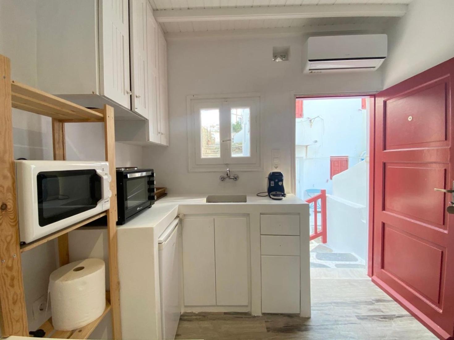 Elenitas Town House With Balcony And Sea View Apartment Mykonos Town Bagian luar foto